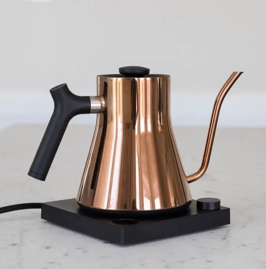 An elegant gooseneck kettle for precise pouring.